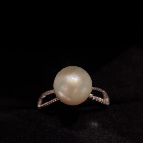 Natural Pearl Ring – 9mm Round Pearl Set in 925 Sterling Silver with Sparkling Cubic Zirconia Accents | Elegant Fine Jewelry